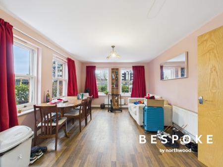 2 bedroom Flat for sale in Higher Hillgate, Stockport, SK1