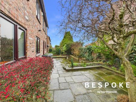 4 bedroom Detached house for sale in 2 Roan Court, Macclesfield, SK11