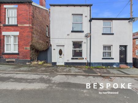 2 bedroom Semi-detached house for sale in Crompton Road, Macclesfield, SK11