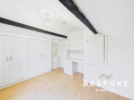 2 bedroom Semi-detached house for sale in Crompton Road, Macclesfield, SK11