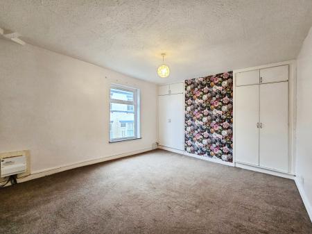 1 bedroom Flat to let in Cross Street, Macclesfield, SK11