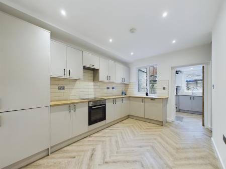 3 bedroom Terraced House to let in St Georges Street, Macclesfield, SK11