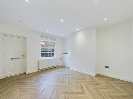 3 bedroom Terraced House to let in St Georges Street, Macclesfield, SK11