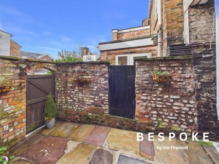 3 bedroom Terraced House for sale in Great King Street, Macclesfield, SK11