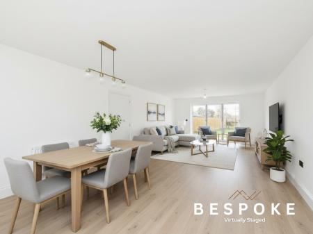 4 bedroom House for sale in Greenhills Close, Macclesfield, SK11