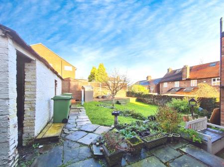 2 bedroom Terraced House to let in Norbury Street, Macclesfield, SK11