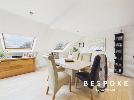 3 bedroom Duplex for sale in Bollington, Bollington, Macclesfield, SK10