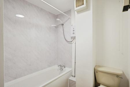 1 bedroom Flat to let in Stamford Court, Stamford Road, Macclesfield, SK11