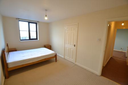 1 bedroom Flat to let in Stamford Court, Stamford Road, Macclesfield, SK11