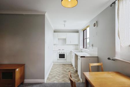 1 bedroom Flat to let in Stamford Court, Stamford Road, Macclesfield, SK11