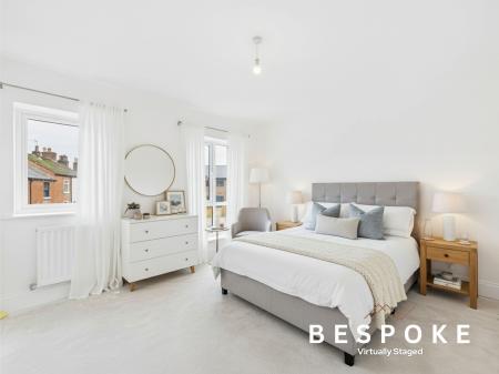 4 bedroom House for sale in Bank Street, Macclesfield, SK11