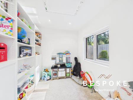 4 bedroom Town house for sale in Forge Lane, Congleton, CW12