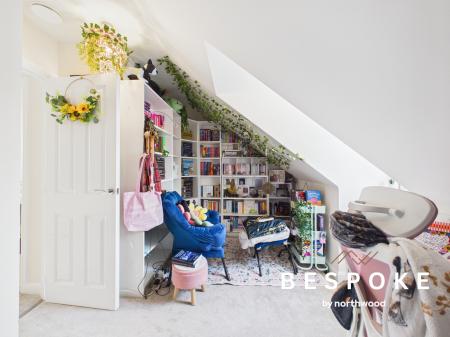 4 bedroom Flat for sale in Wilshaw Place, Macclesfield, SK11