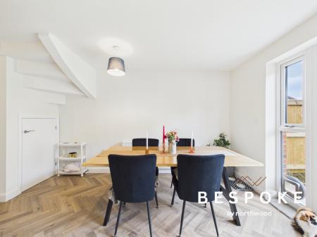 4 bedroom Flat for sale in Wilshaw Place, Macclesfield, SK11