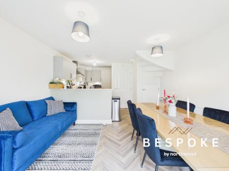 4 bedroom Flat for sale in Wilshaw Place, Macclesfield, SK11