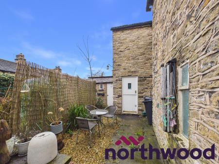 2 bedroom Cottage to let in Lowther Street, Bollington, SK10