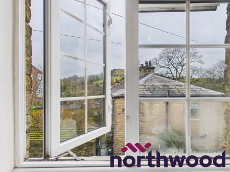2 bedroom Cottage to let in Lowther Street, Bollington, SK10