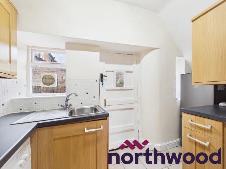 2 bedroom Cottage to let in Lowther Street, Bollington, SK10