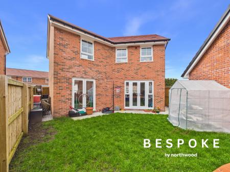 3 bedroom Detached house for sale in Sunnyside Close, Macclesfield, SK11