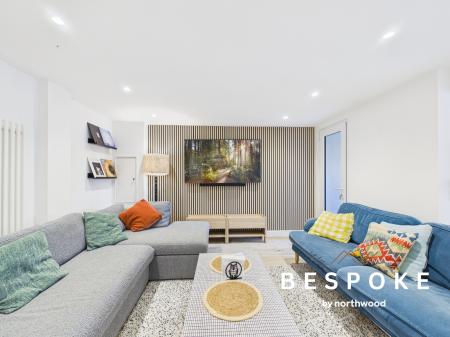 4 bedroom Semi-detached house for sale in Buxton Road, Macclesfield, SK11