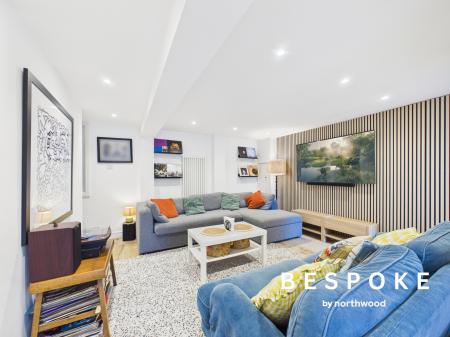 4 bedroom Semi-detached house for sale in Buxton Road, Macclesfield, SK11
