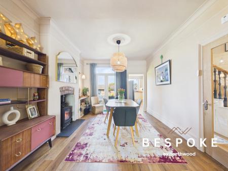 4 bedroom Semi-detached house for sale in Buxton Road, Macclesfield, SK11