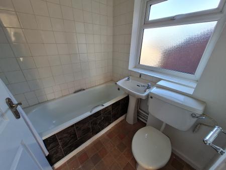 2 bedroom Terraced House to let in Mill Road, Macclesfield, SK11