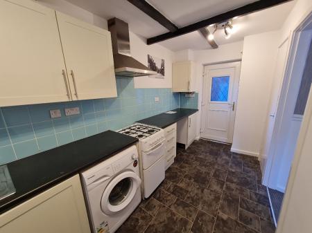 2 bedroom Terraced House to let in Mill Road, Macclesfield, SK11