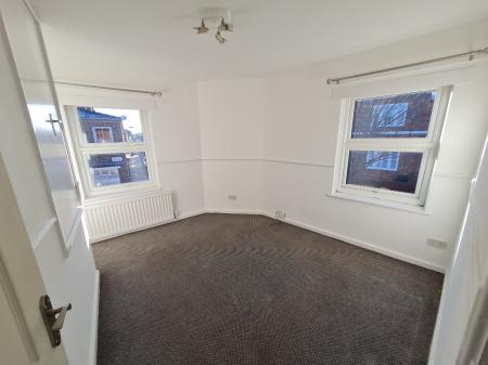 2 bedroom Terraced House to let in Mill Road, Macclesfield, SK11