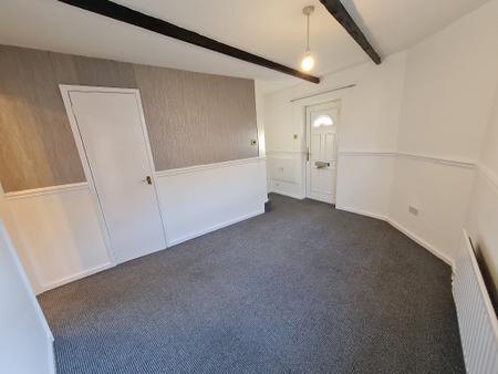 2 bedroom Terraced House to let in Mill Road, Macclesfield, SK11