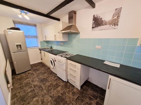 2 bedroom Terraced House to let in Mill Road, Macclesfield, SK11