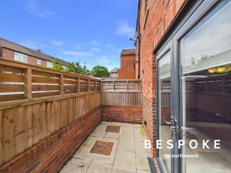 3 bedroom Town house to let in Hatton Street, Macclesfield, SK11