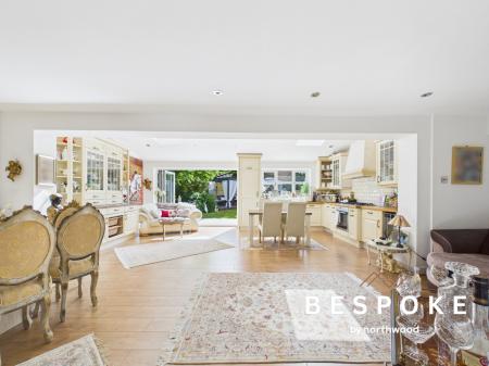 4 bedroom Detached house for sale in Pennymoor Drive, Altrincham, WA14