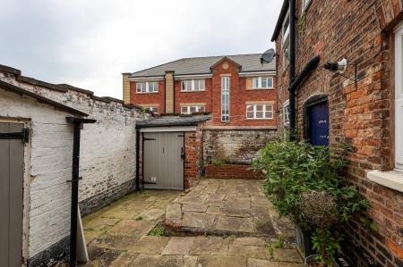 2 bedroom Terraced House to let in Old Meadow, Macclesfield, SK11