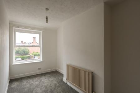 2 bedroom Terraced House to let in Old Meadow, Macclesfield, SK11