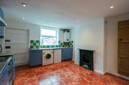 2 bedroom Terraced House to let in Old Meadow, Macclesfield, SK11
