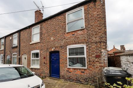 2 bedroom Terraced House to let in Old Meadow, Macclesfield, SK11