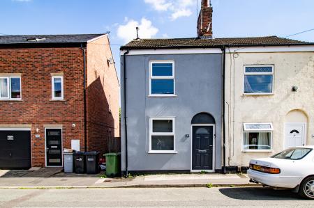 2 bedroom Semi-detached house to let in Steeple Street, Macclesfield, SK10