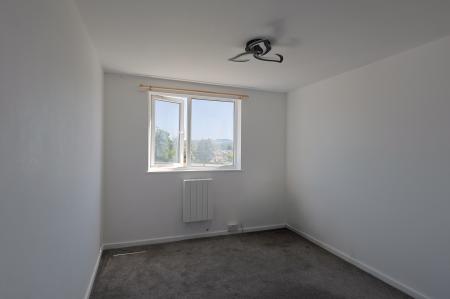 2 bedroom Flat to let in Westmorland Close, Macclesfield, SK10