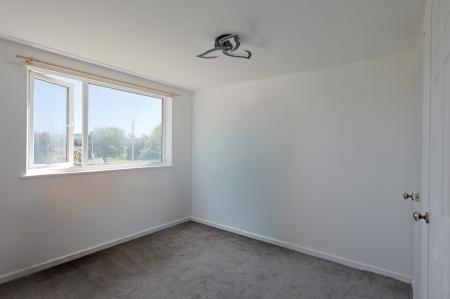 2 bedroom Flat to let in Westmorland Close, Macclesfield, SK10