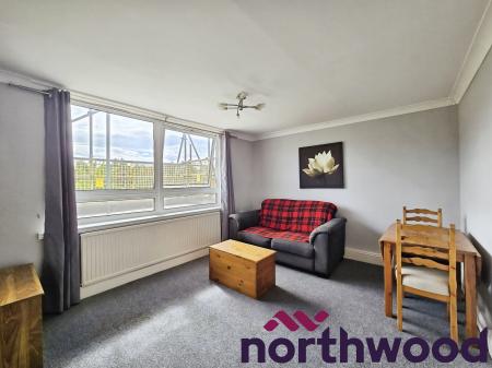 1 bedroom Flat to let in Buckfast Close, Macclesfield, SK10