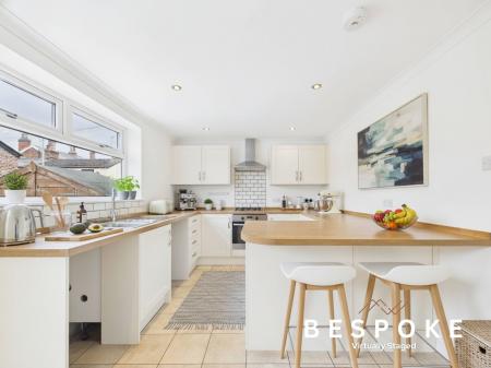 2 bedroom Semi-detached house for sale in St Andrews Road, Macclesfield, SK11