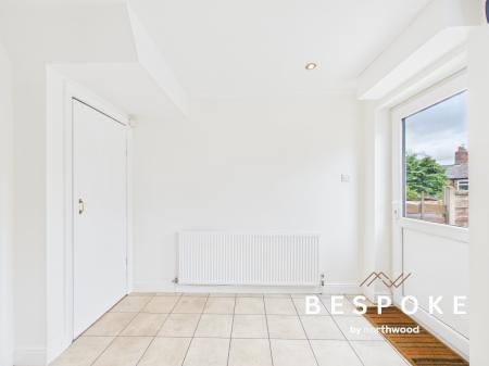 2 bedroom Semi-detached house for sale in St Andrews Road, Macclesfield, SK11