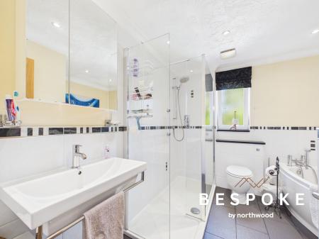 5 bedroom Detached house for sale in Dingle Close, Macclesfield, SK10