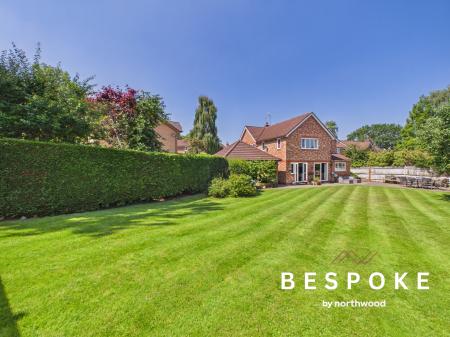 5 bedroom Detached house for sale in Dingle Close, Macclesfield, SK10