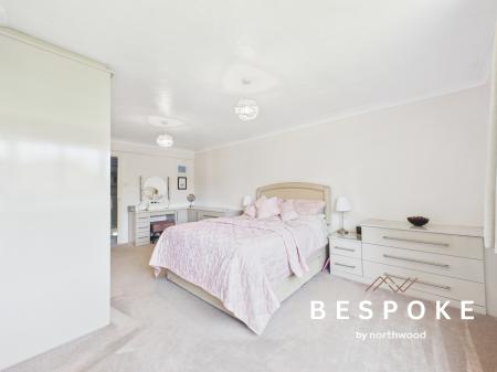 5 bedroom Detached house for sale in Dingle Close, Macclesfield, SK10