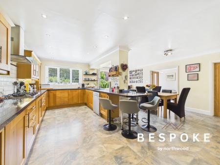 5 bedroom Detached house for sale in Dingle Close, Macclesfield, SK10