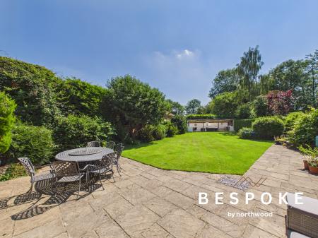 5 bedroom Detached house for sale in Dingle Close, Macclesfield, SK10