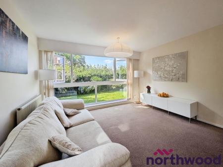 2 bedroom Flat to let in Lacey Court, Wilmslow, SK9