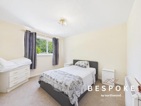 2 bedroom Flat for sale in Beech Farm Drive, Macclesfield, SK10